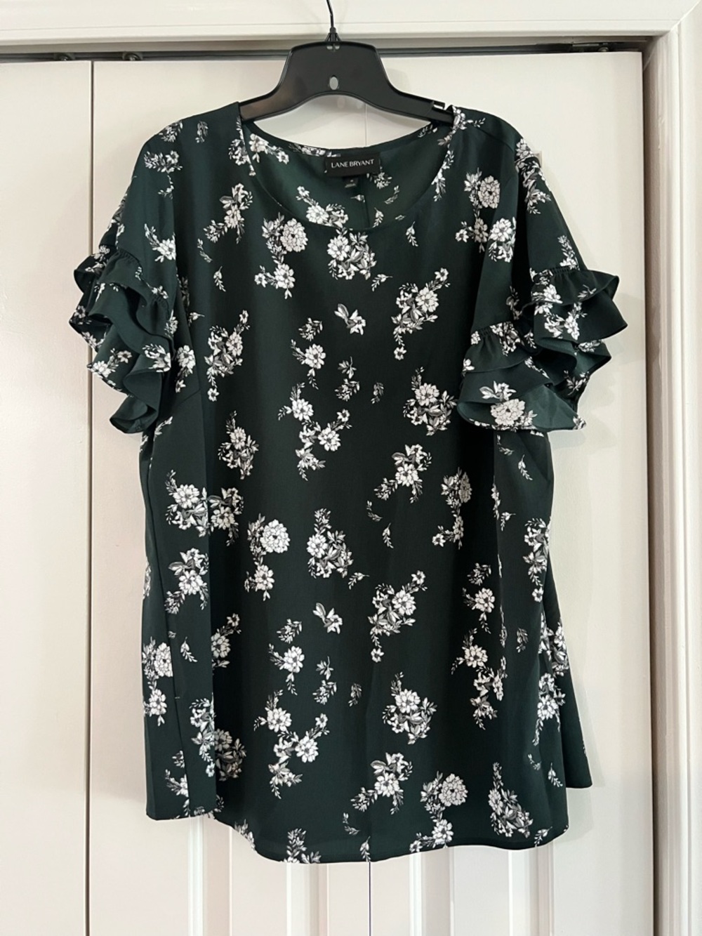 Lane Bryant Dark Green Floral Ruffle Sleeve Top